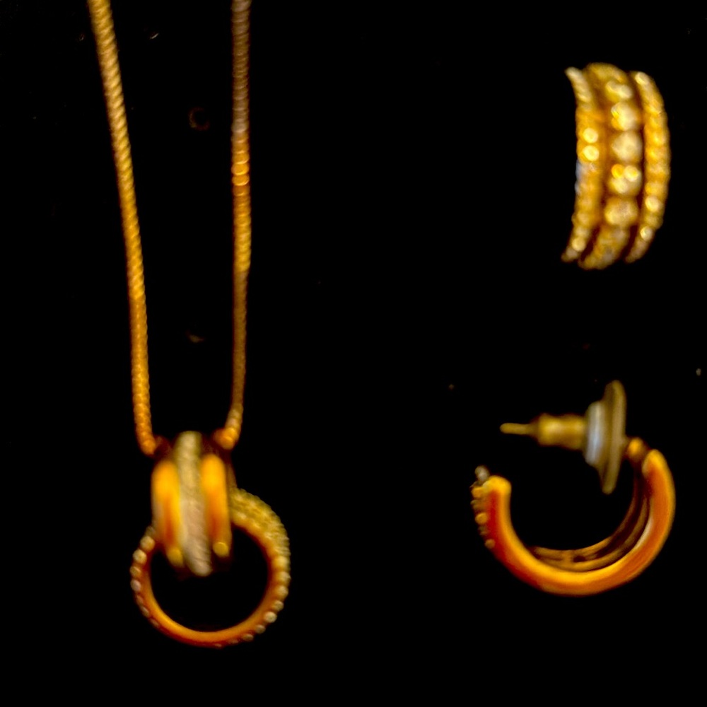 Women’s set of necklace and earrings, rose gold-tone plated, Swarovski